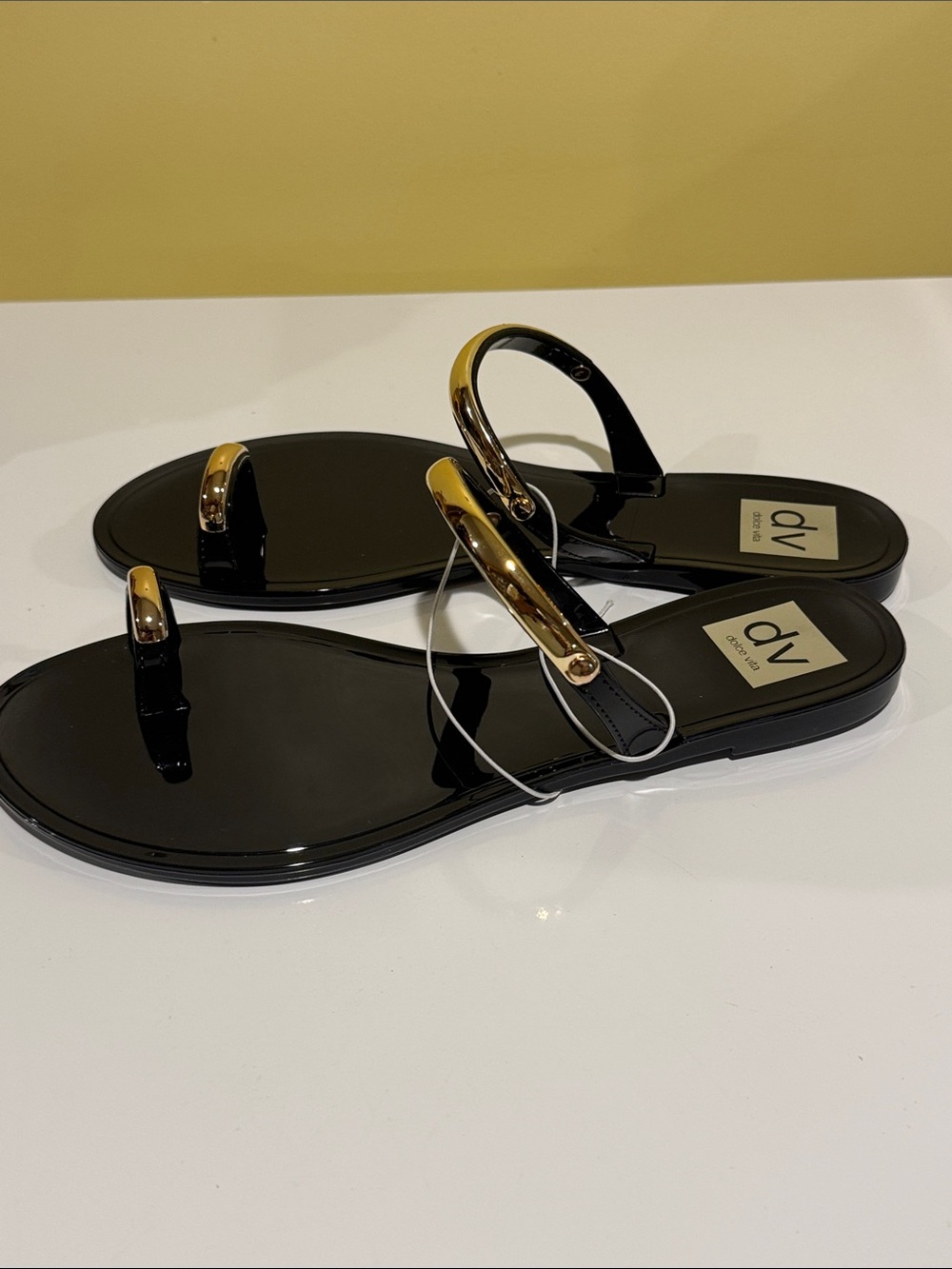 New adv dolce vita jelly sandals size 8. - Picture 2 of 3
